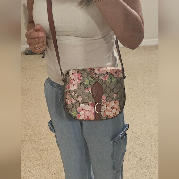 🌸 Gucci GG Blooms Saddle Bag – Rare Style – Authentic 🌸 - Picture 3 of 10